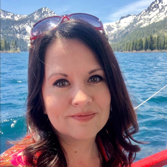 Meet your Posher, Christina - Picture 2 of 3